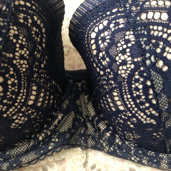 Victoria’s Secret Dream Angels Navy lace bra in 34DDD line new - Picture 2 of 4
